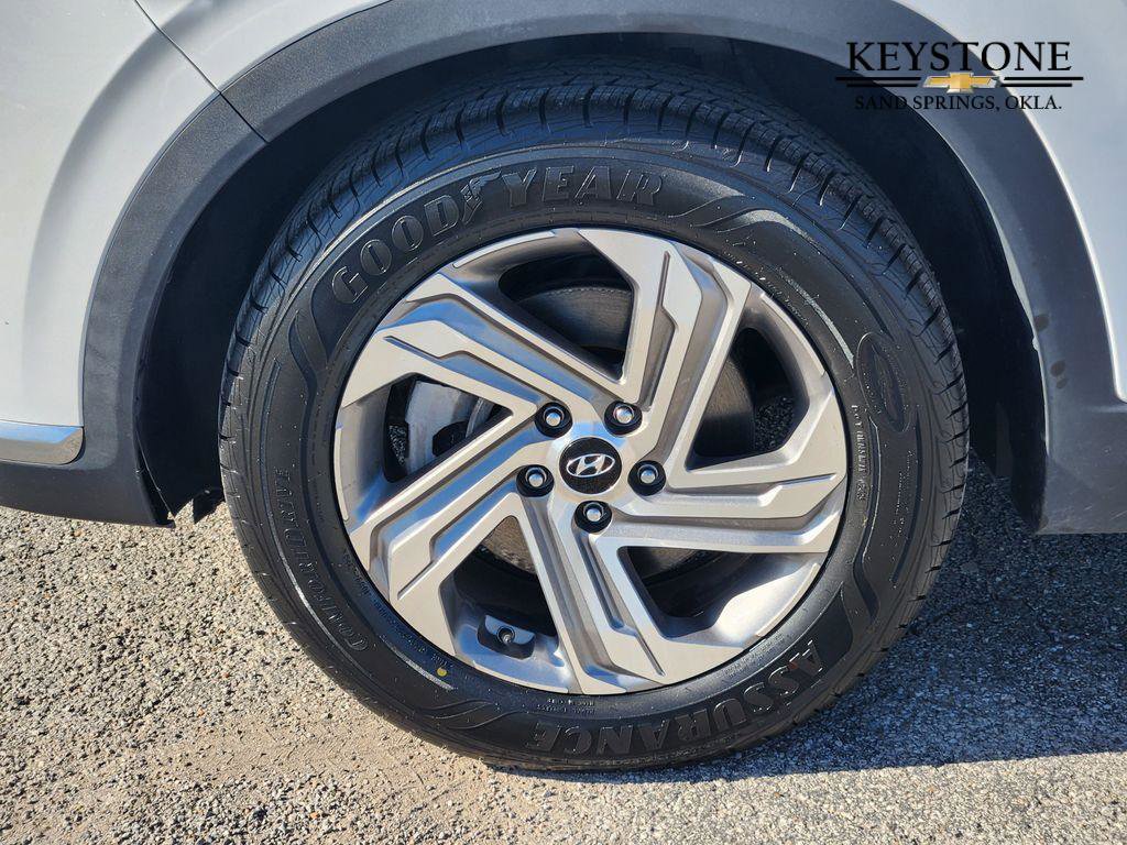 Used 2023 Hyundai Santa Fe SEL w/ Premium Package image 13