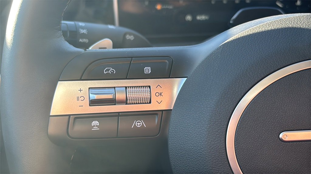 Certified 2025 Hyundai Tucson Limited image 18