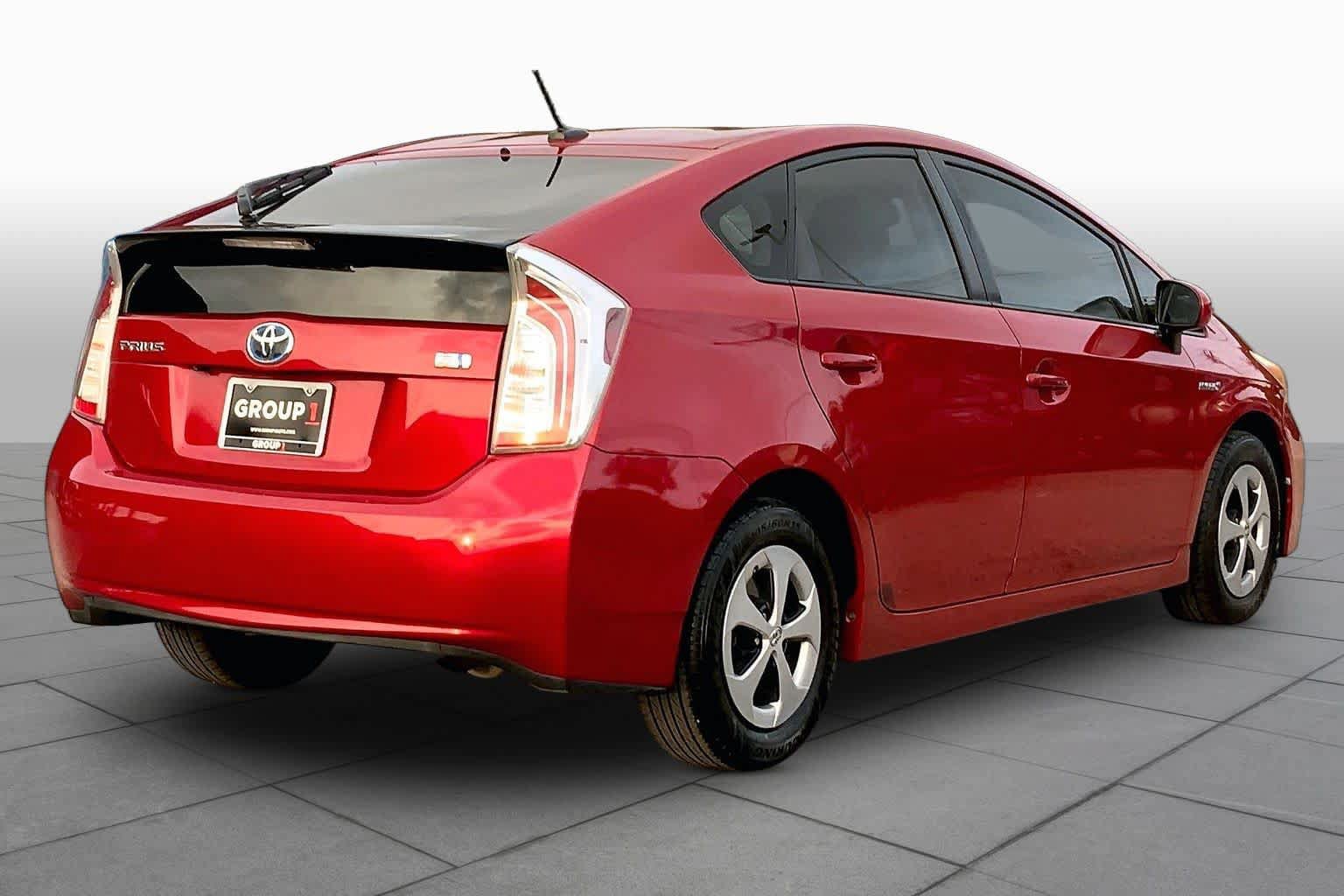 Used 2015 Toyota Prius Four FWD image 13