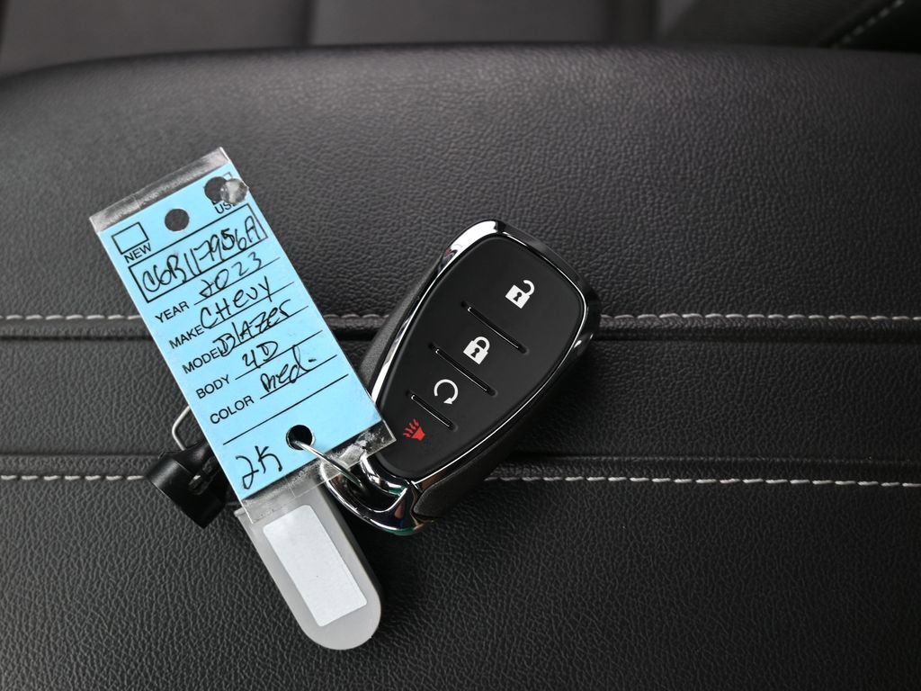 Used 2023 Chevrolet Blazer LT image 18