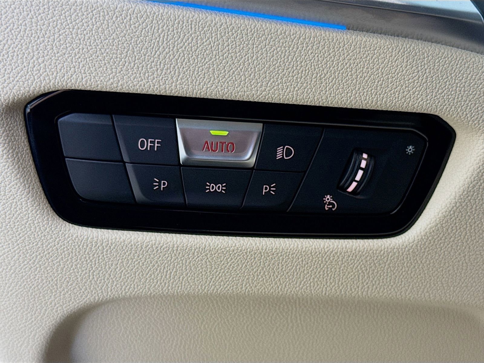 Certified 2024 BMW i4 eDrive35 w/ Convenience Package image 10