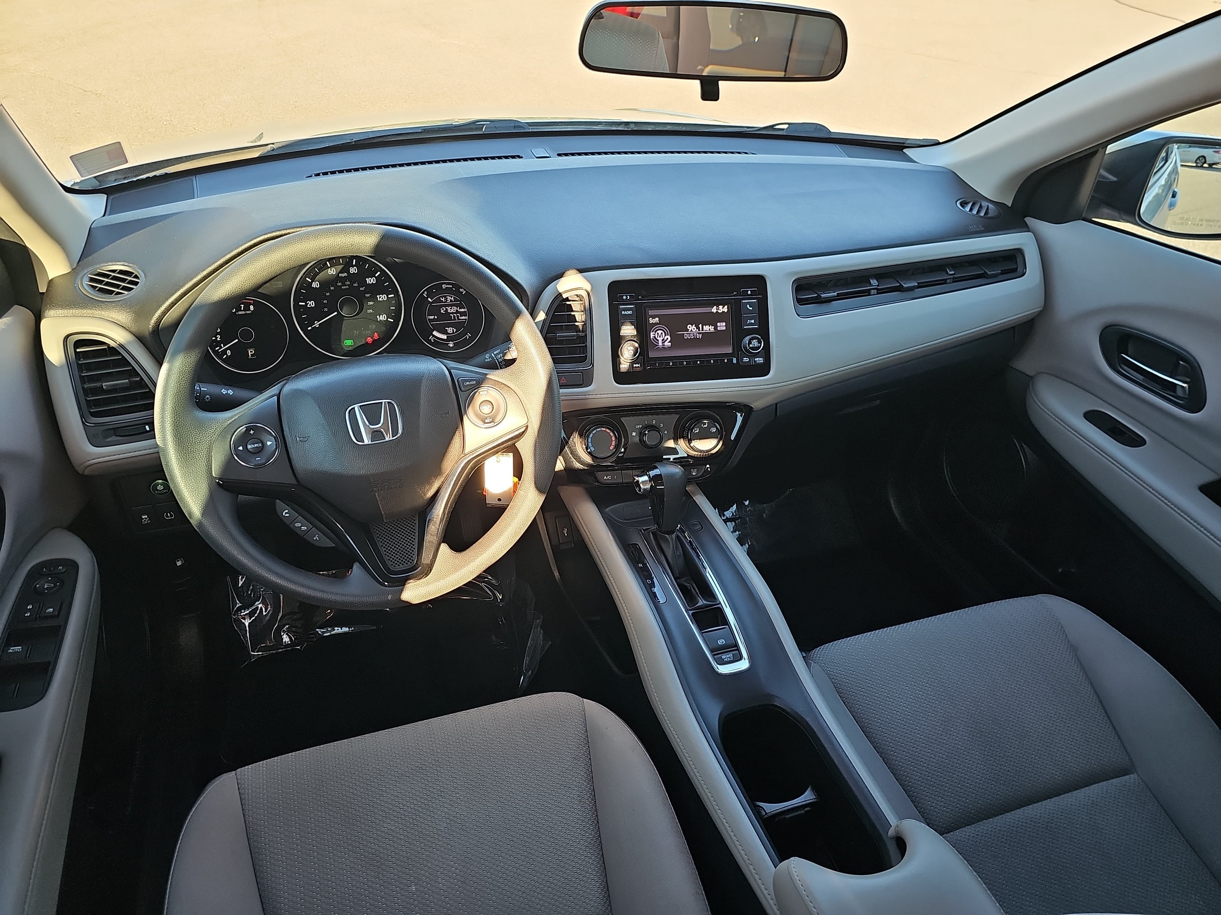Used 2016 Honda HR-V LX image 16