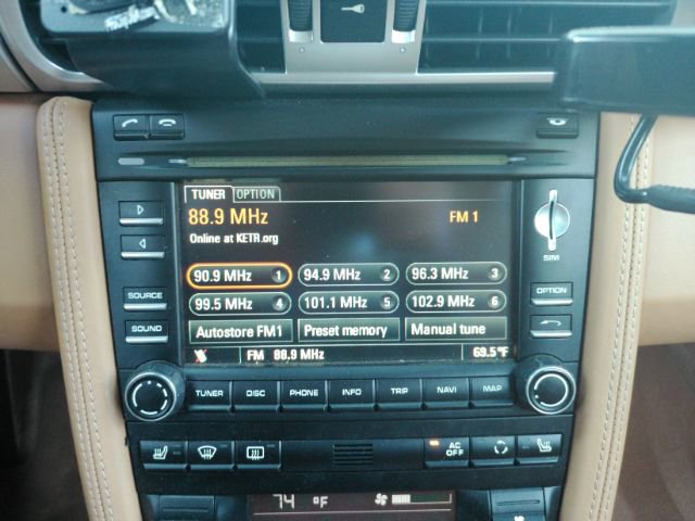 Used 2010 Porsche 911 Turbo image 35