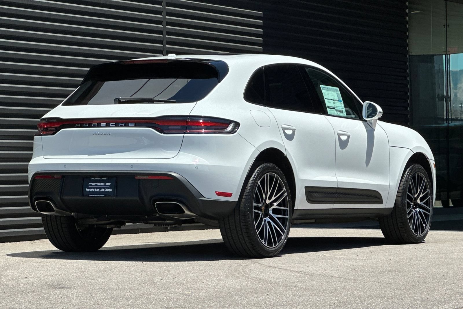 New 2026 Porsche Macan AWD/4WD image 8