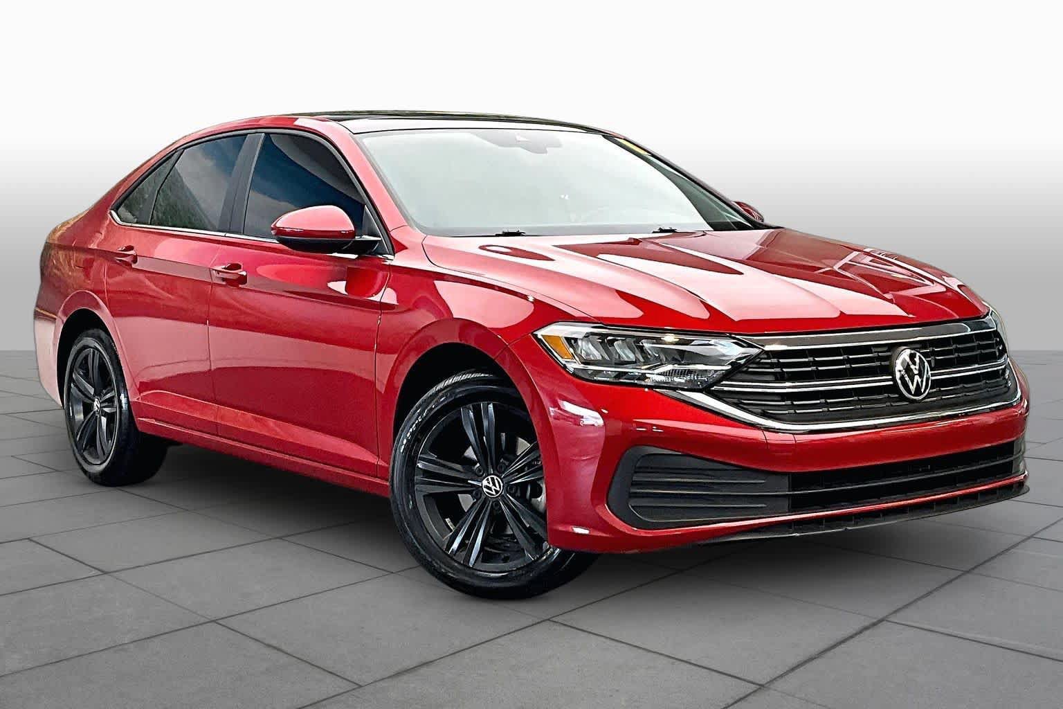 Used 2022 Volkswagen Jetta SE w/ Panoramic Sunroof Package FWD image 3