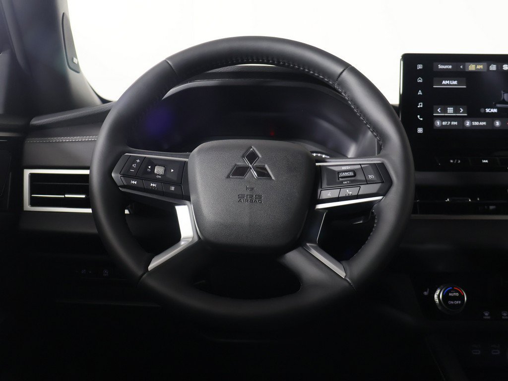 New 2027 Mitsubishi Outlander LE AWD/4WD image 36