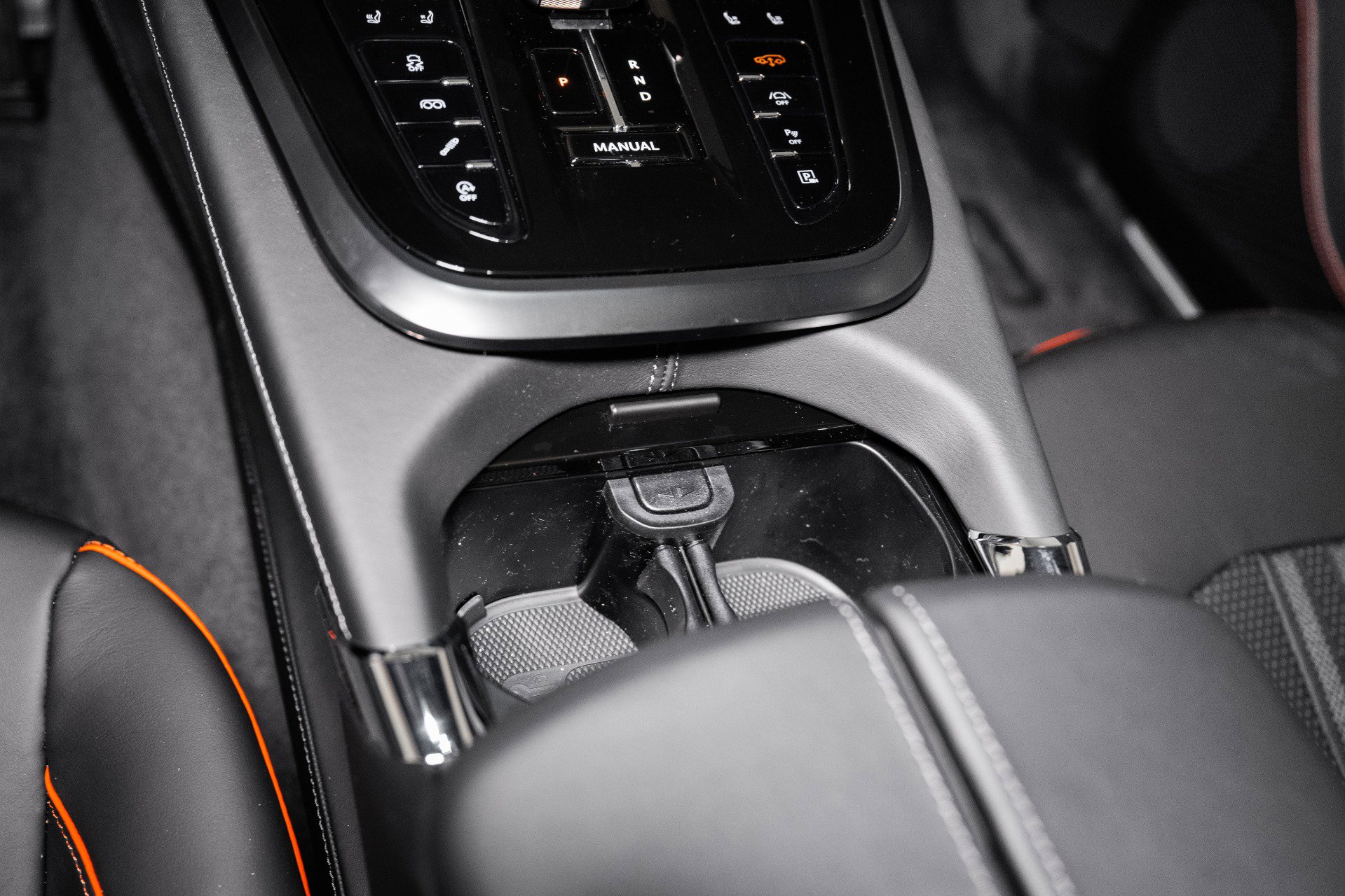 Used 2025 Aston Martin DBX 707 image 50