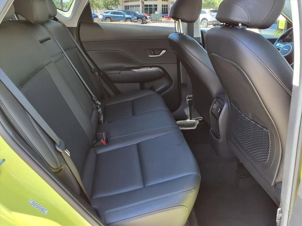 Used 2024 Hyundai Kona Limited FWD image 12