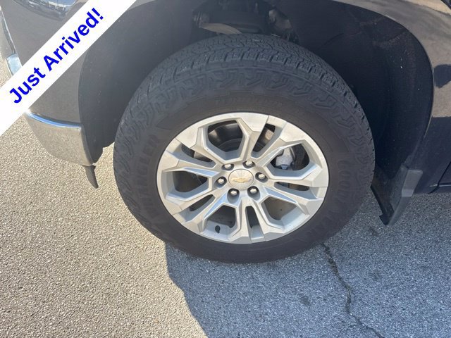 Used 2022 Chevrolet Silverado 1500 LTZ AWD/4WD image 9