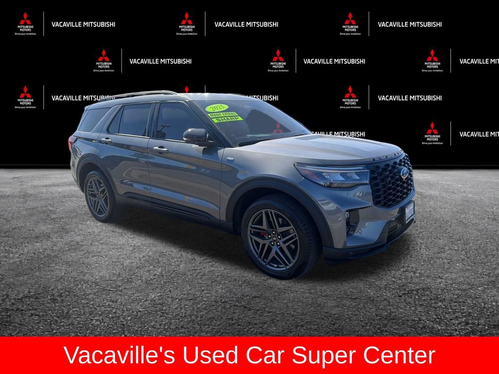 Used 2025 Ford Explorer ST-Line w/ ST-Line Street Pack AWD/4WD image 7