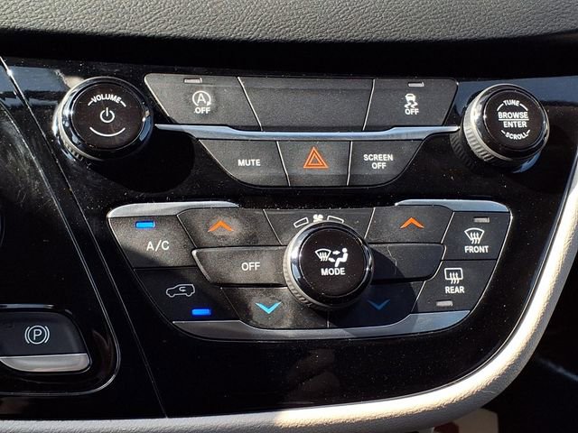 Used 2024 Chrysler Voyager LX FWD image 20