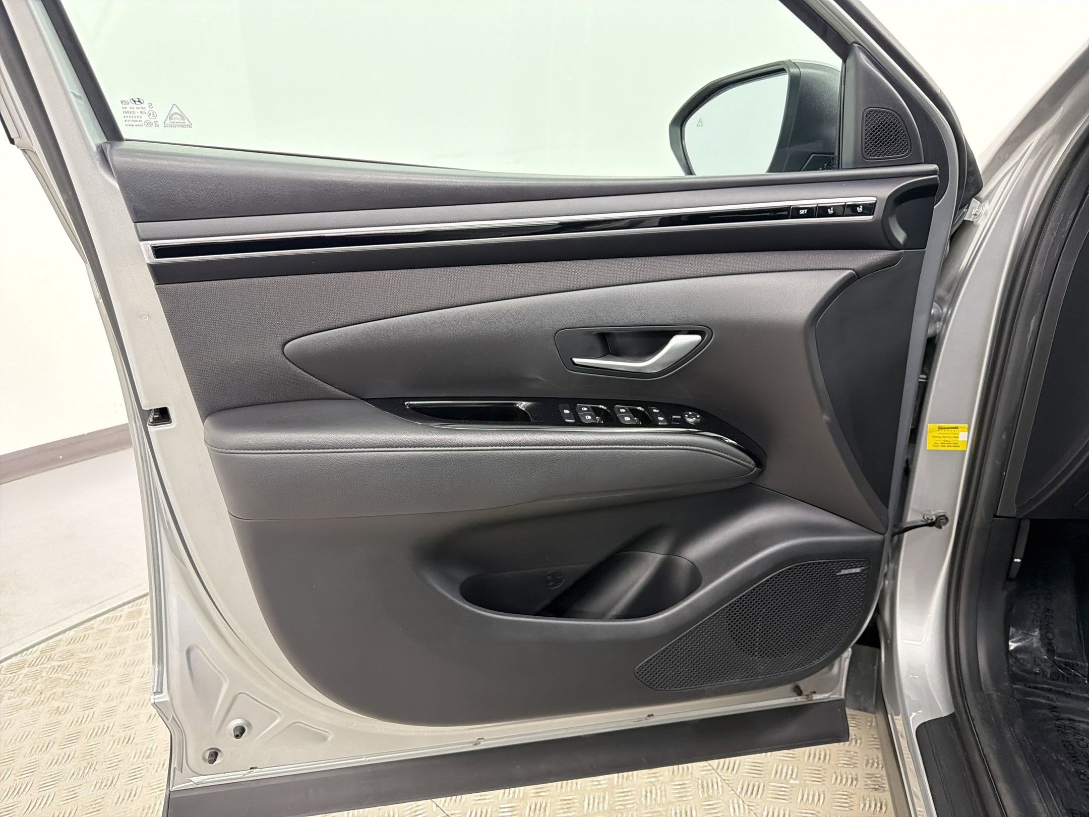 Used 2023 Hyundai Tucson Limited FWD image 22