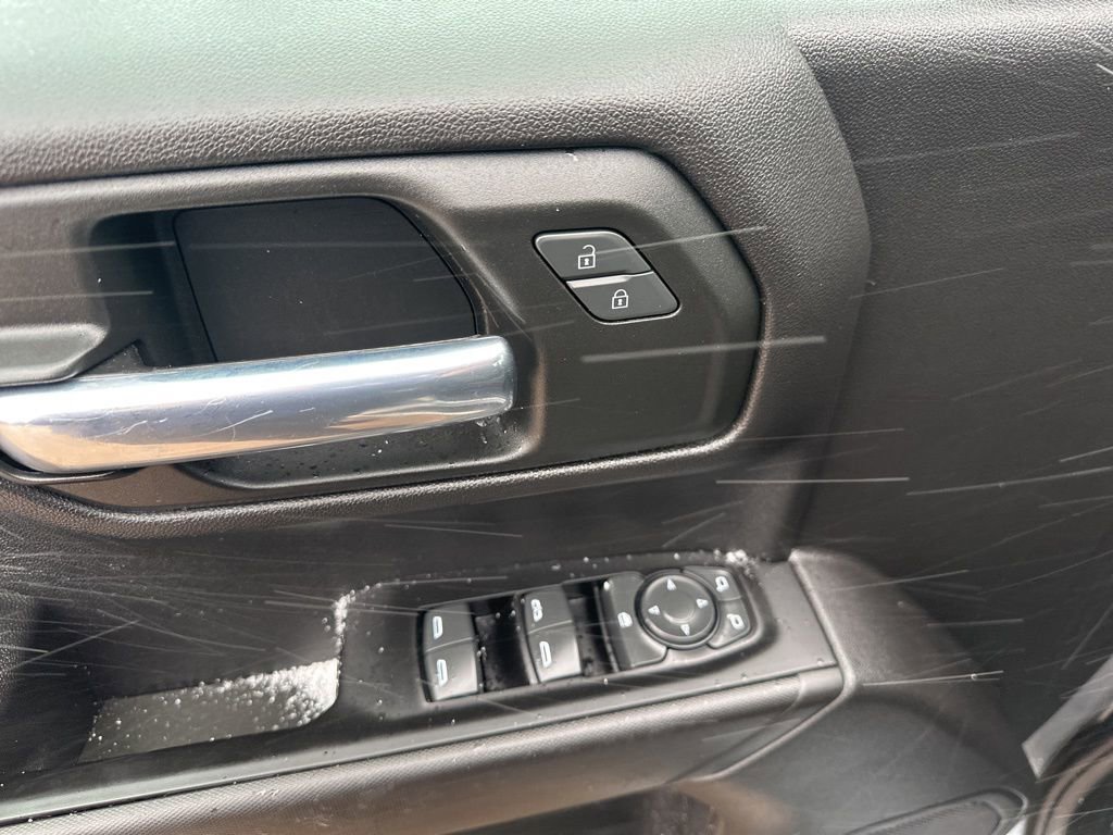 Used 2022 Chevrolet Silverado 1500 Custom image 17