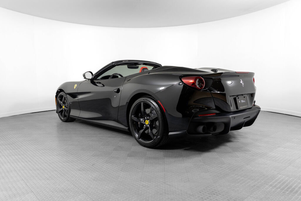 Certified 2023 Ferrari Portofino M image 18