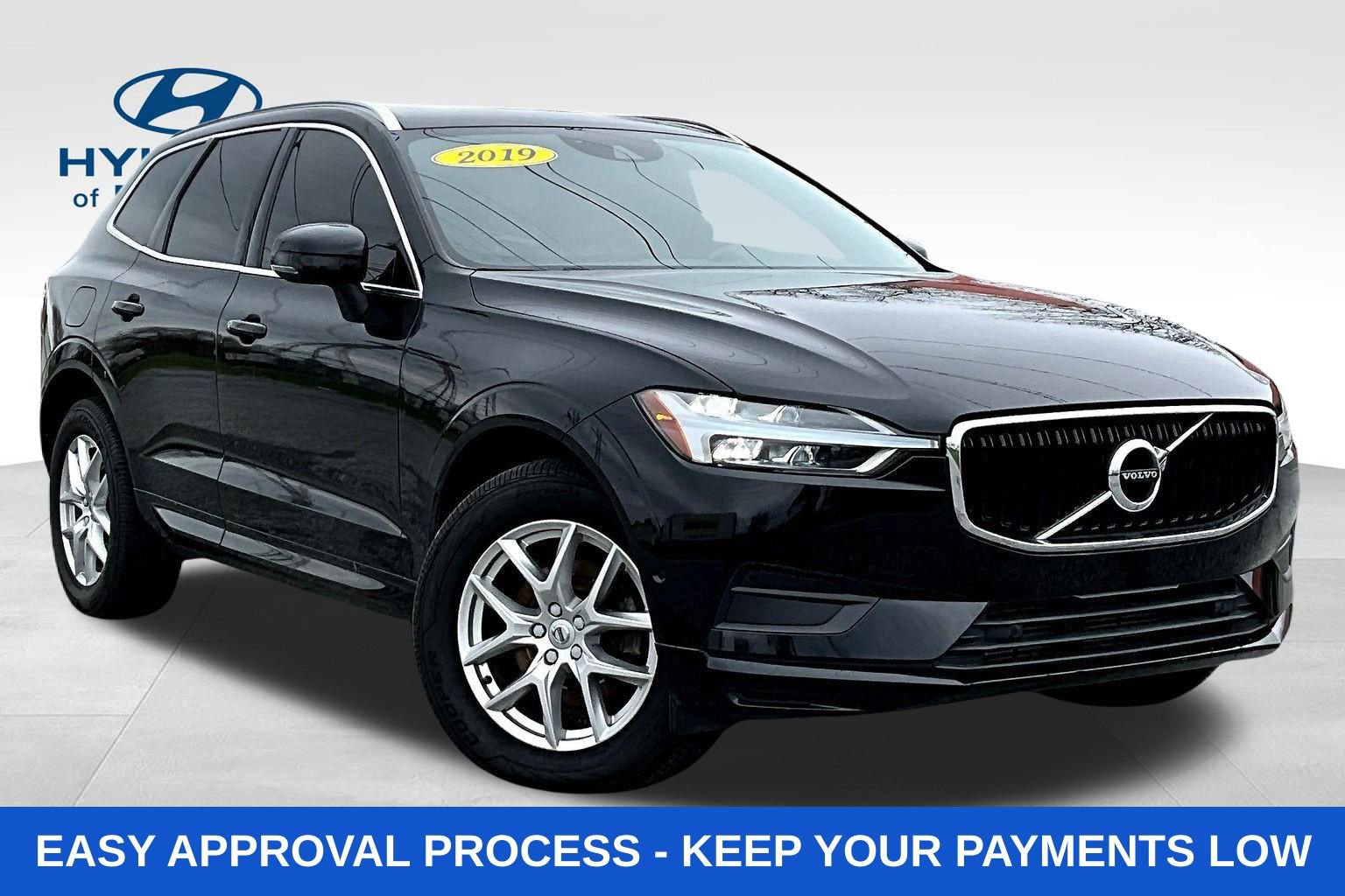 Used 2019 Volvo XC60 T5 Momentum w/ Premium Package image 3