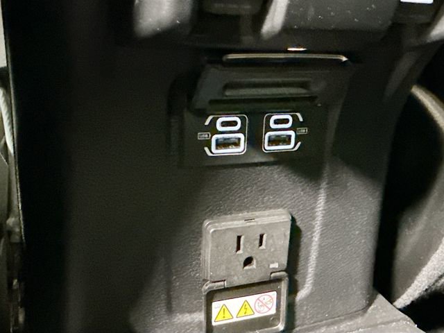 Used 2021 Jeep Wrangler Unlimited Sahara w/ Cold Weather Group image 27