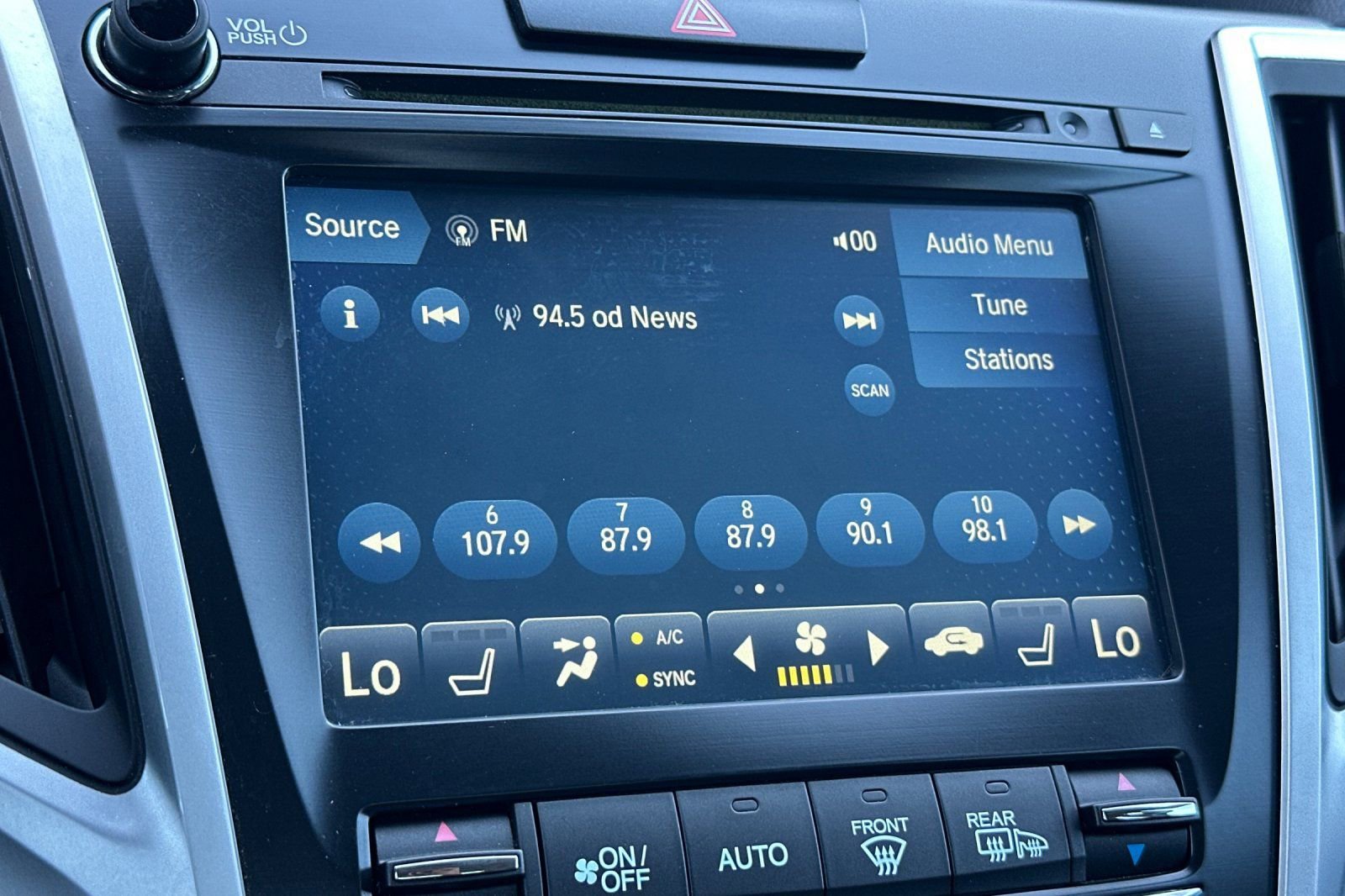 Used 2019 Acura TLX image 17