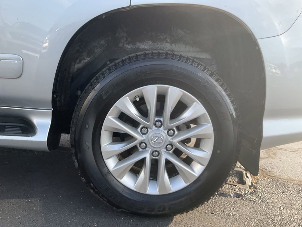 Used 2015 Lexus GX 460 image 32