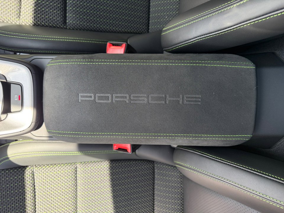 Certified 2024 Porsche 911 Carrera T RWD image 18