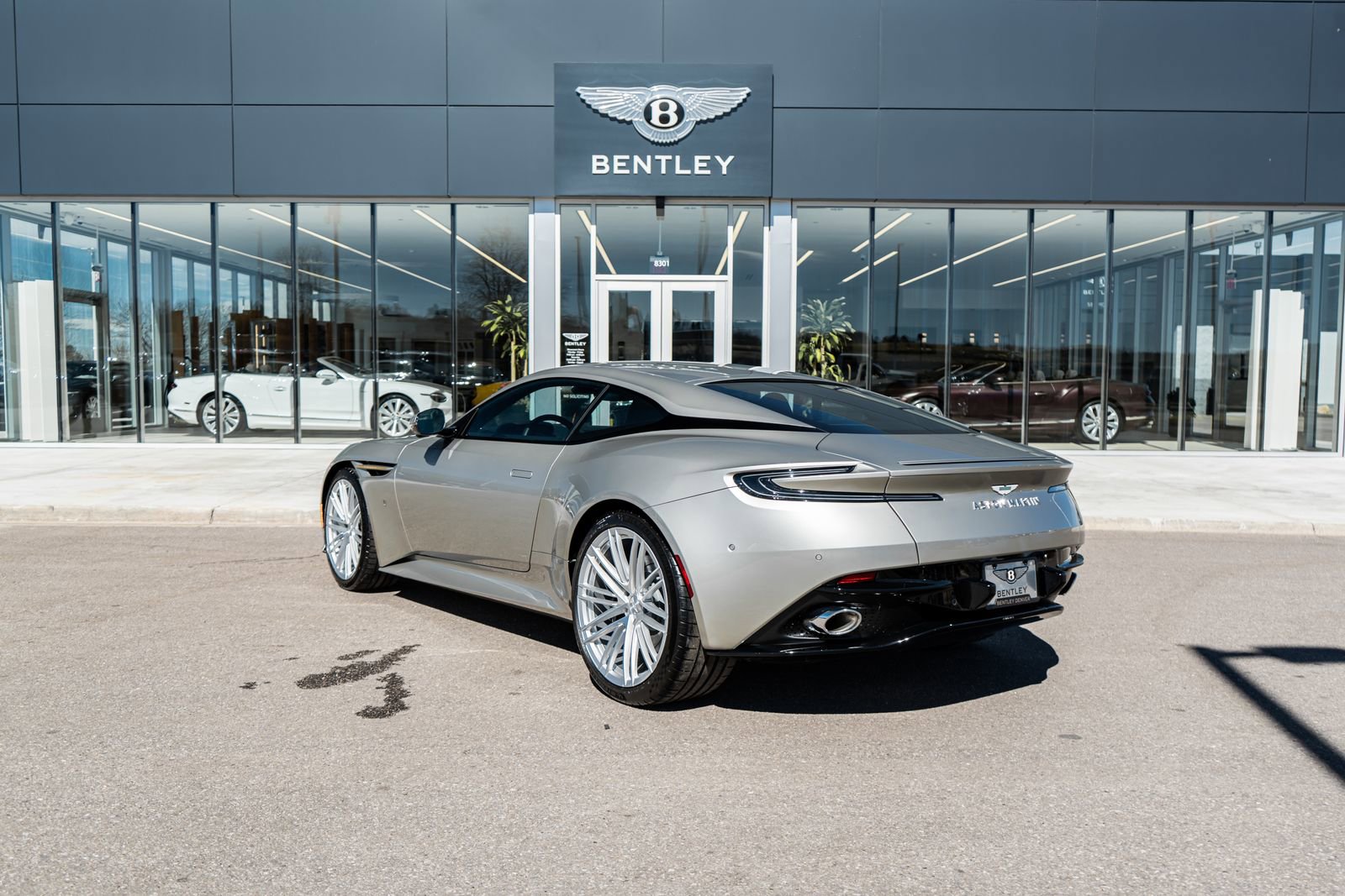 Used 2026 Aston Martin DB12 Coupe image 8