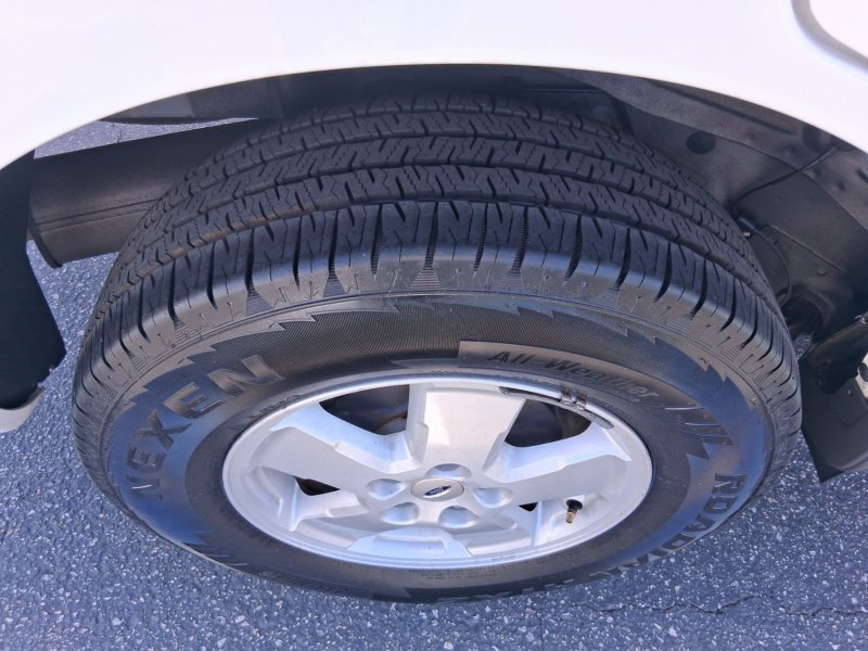 Used 2010 Ford Escape XLS FWD image 16