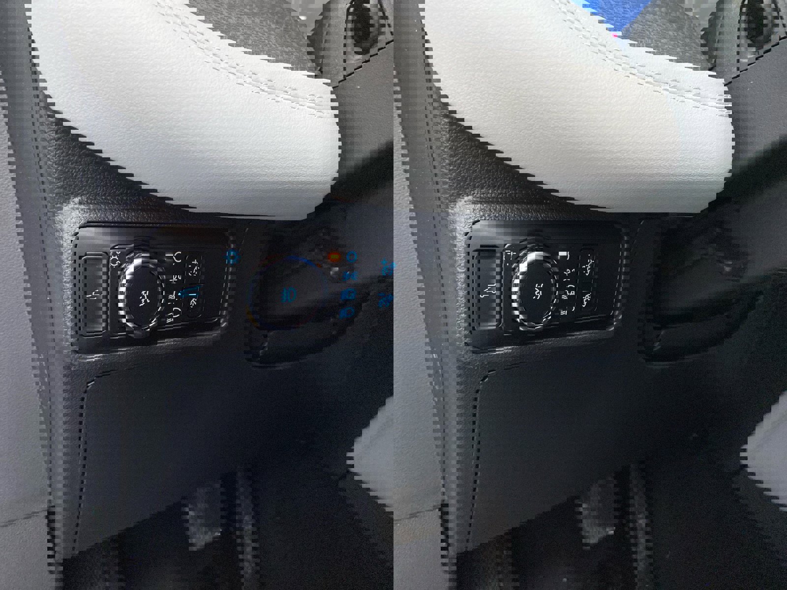 New 2026 Ford Explorer Platinum w/ LUX Leather Package image 26