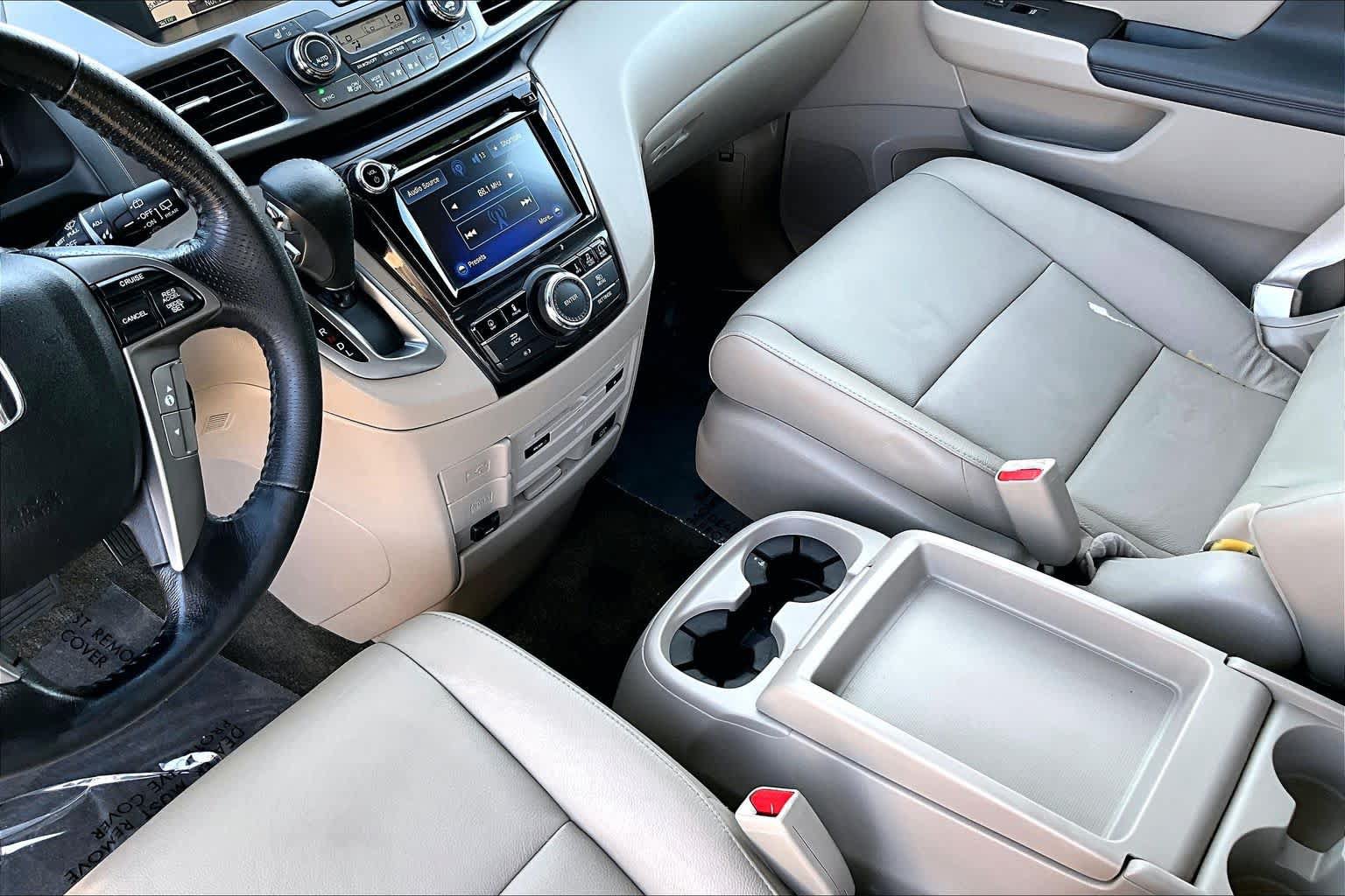 Used 2016 Honda Odyssey Touring image 17