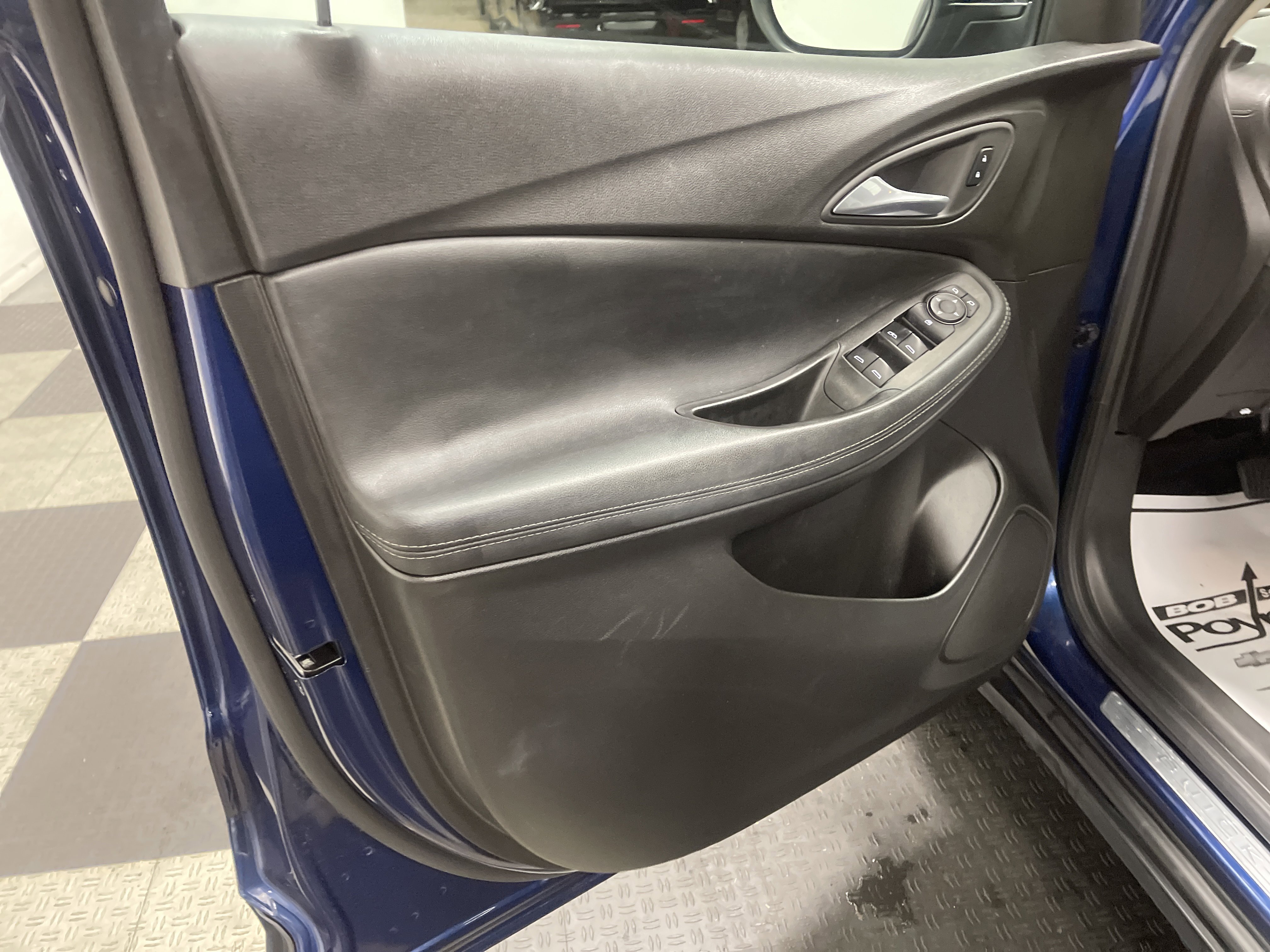 Used 2022 Buick Encore GX Preferred w/ Cold Weather Comfort Package image 10