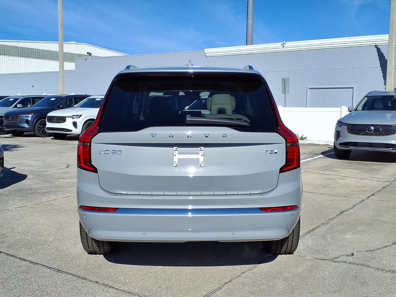 New 2026 Volvo XC90 T8 Ultra w/ Lounge Package image 6
