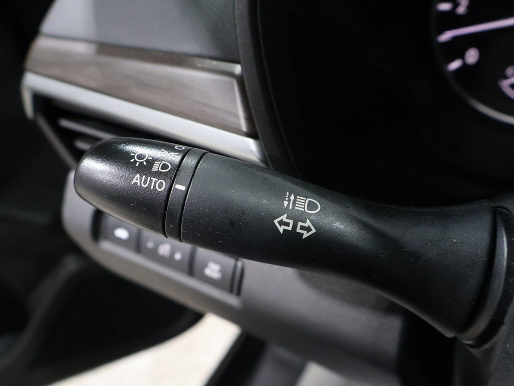 Used 2024 Nissan Altima 2.5 SV image 38