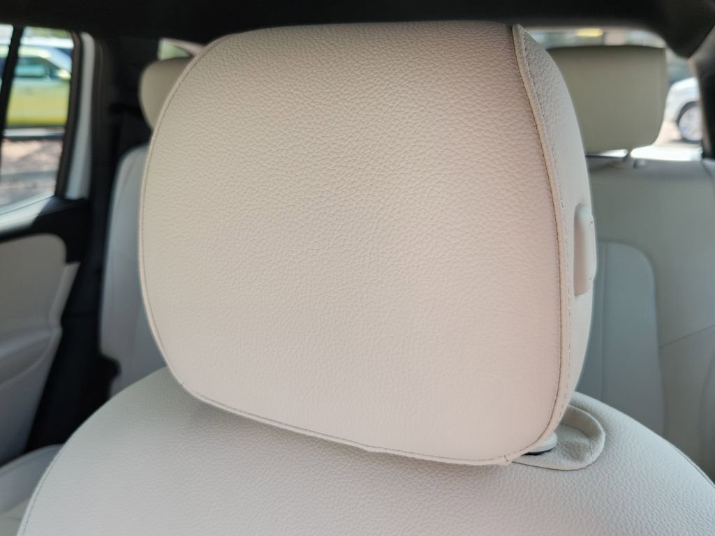 New 2026 Mercedes-Benz GLB 250 4MATIC image 14