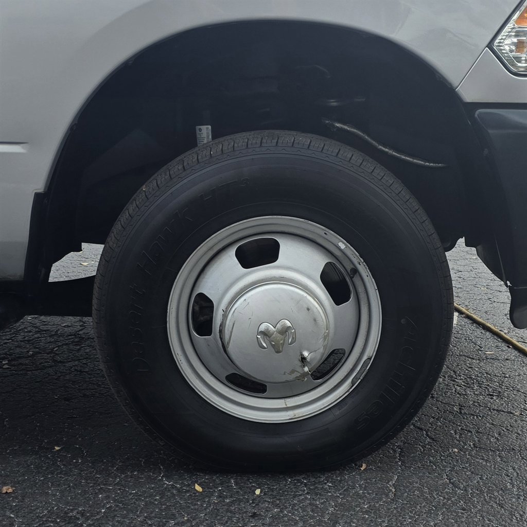 Used 2014 RAM 3500 Tradesman image 34