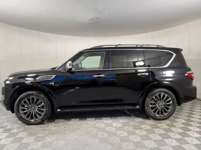 Used 2022 Nissan Armada Platinum w/ Captain's Chairs Package RWD image 3