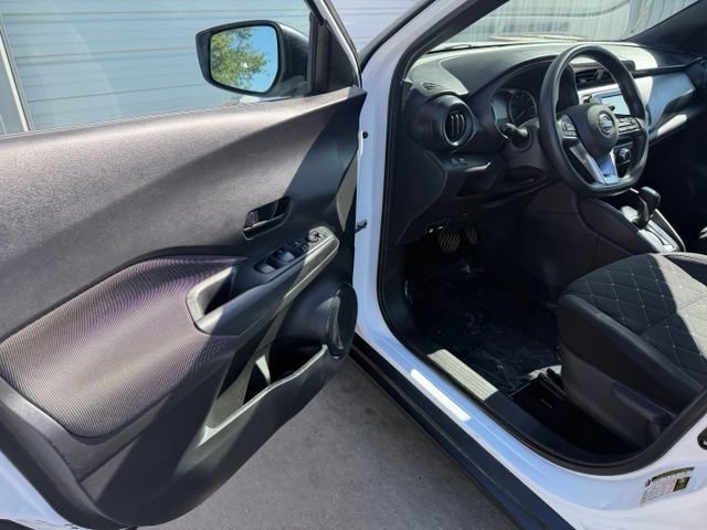 Used 2019 Nissan Kicks S FWD image 15