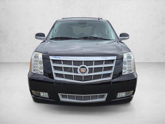 Used 2013 Cadillac Escalade Platinum AWD/4WD image 2
