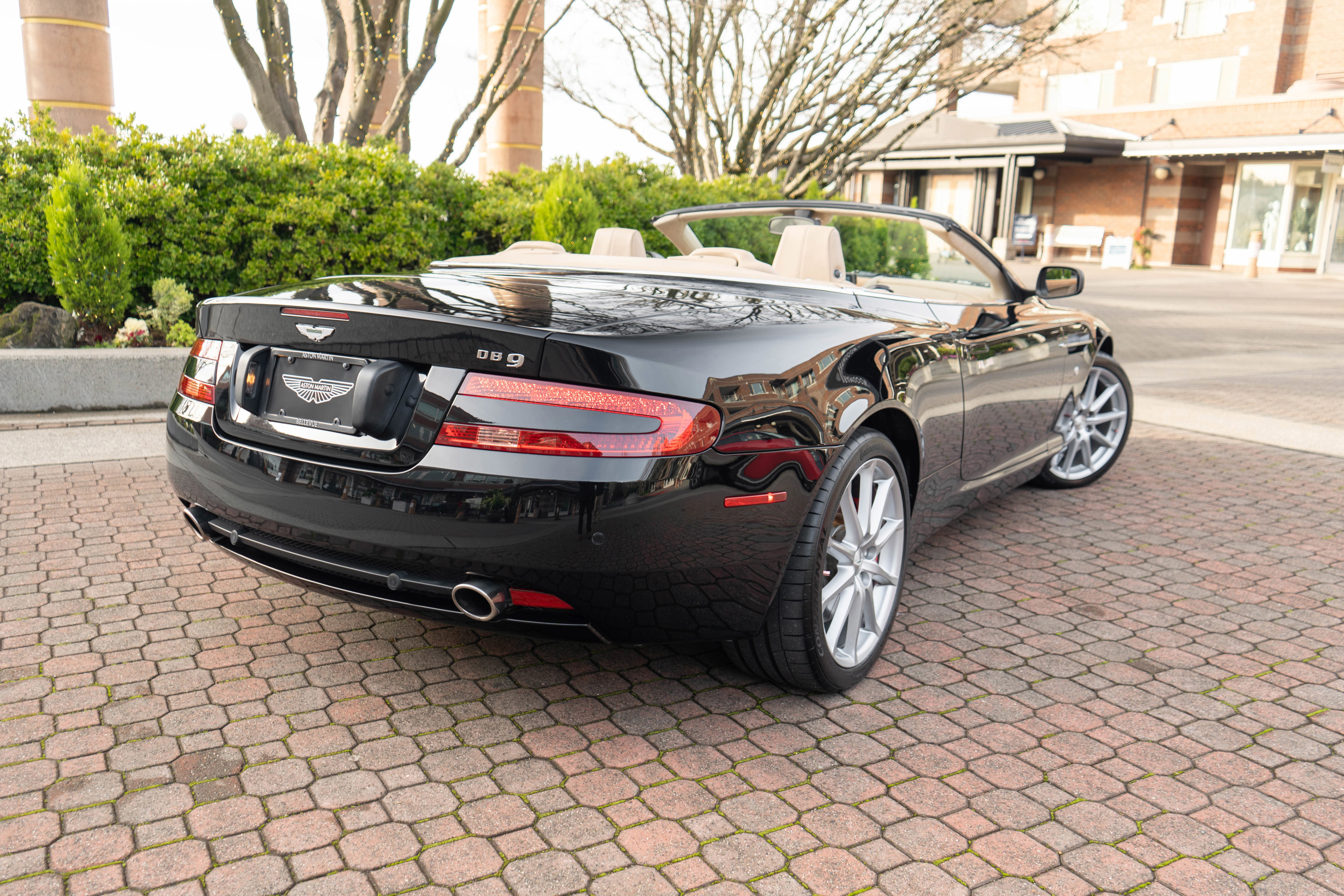 Used 2009 Aston Martin DB9 Volante image 44
