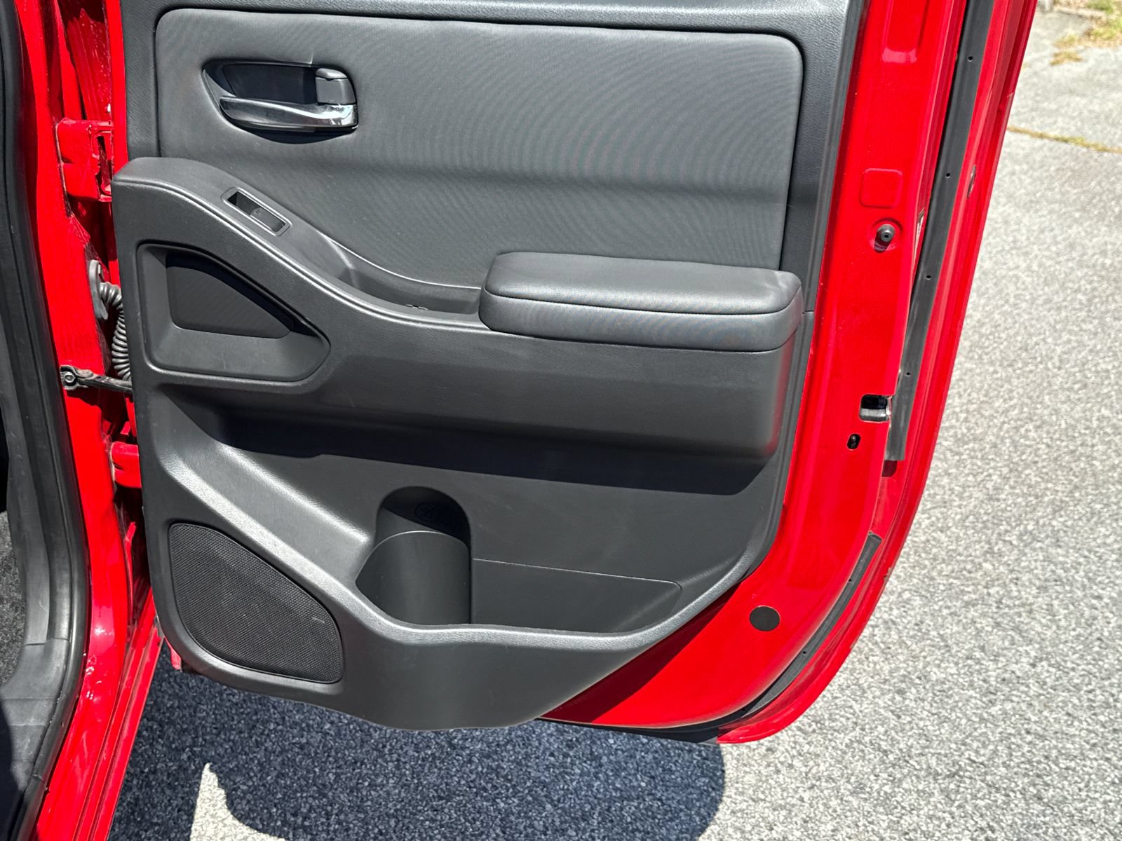 Used 2024 Nissan Frontier SV RWD image 16