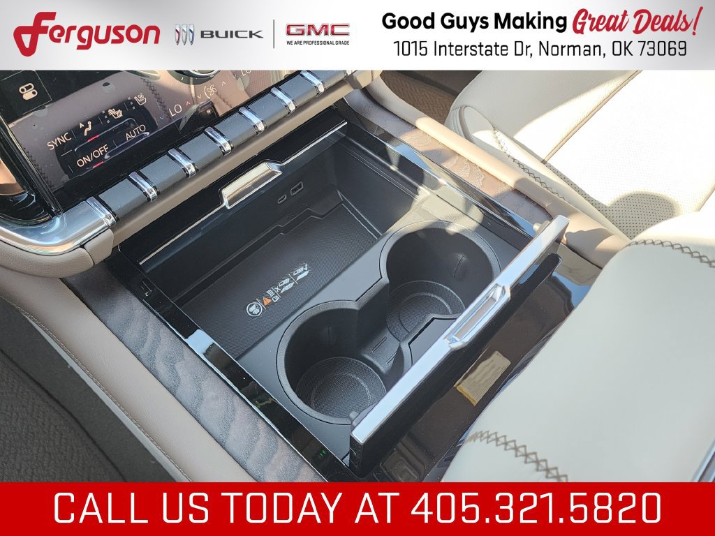 New 2026 GMC Yukon Denali w/ Denali Reserve Package AWD/4WD image 36