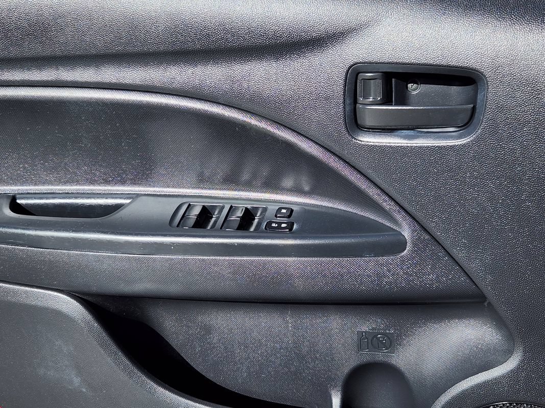 Used 2014 Mitsubishi Mirage DE FWD image 23