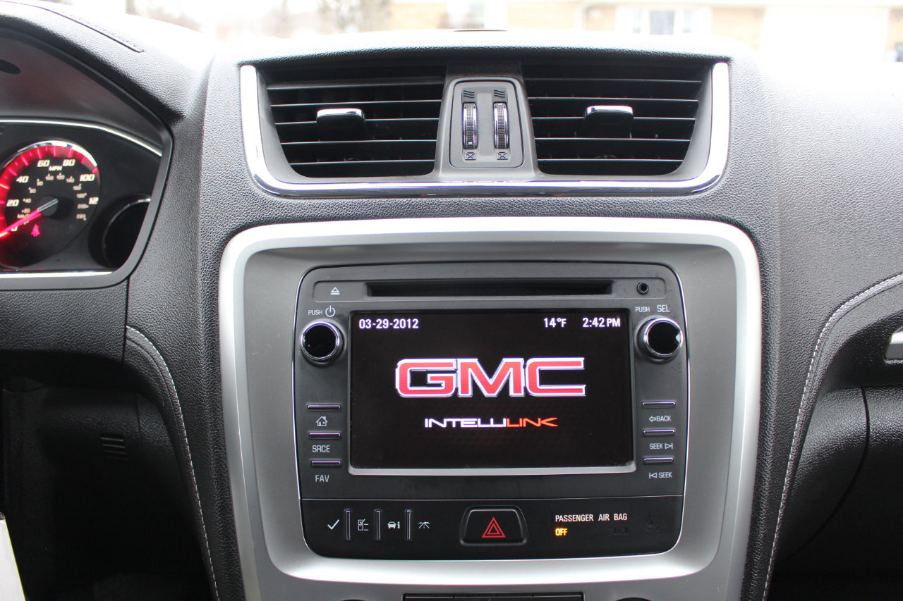 Used 2015 GMC Acadia SLE image 23