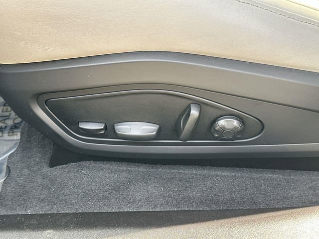 Used 2022 Porsche Taycan 4S image 33