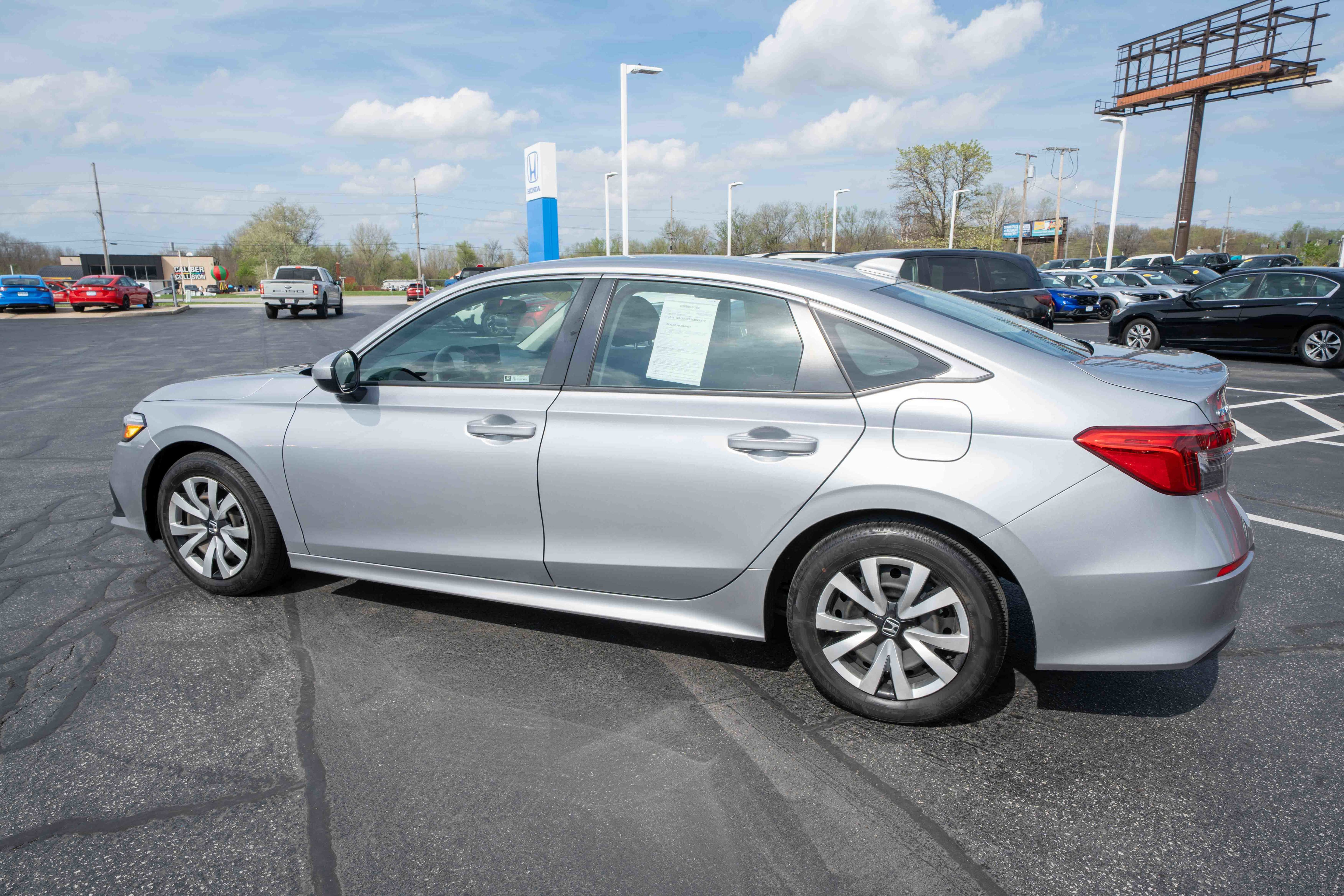 Used 2023 Honda Civic LX image 4