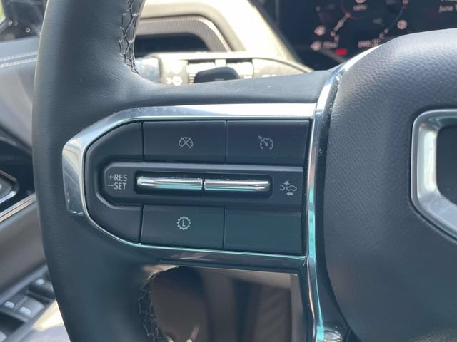 Used 2025 GMC Yukon XL Elevation AWD/4WD image 24