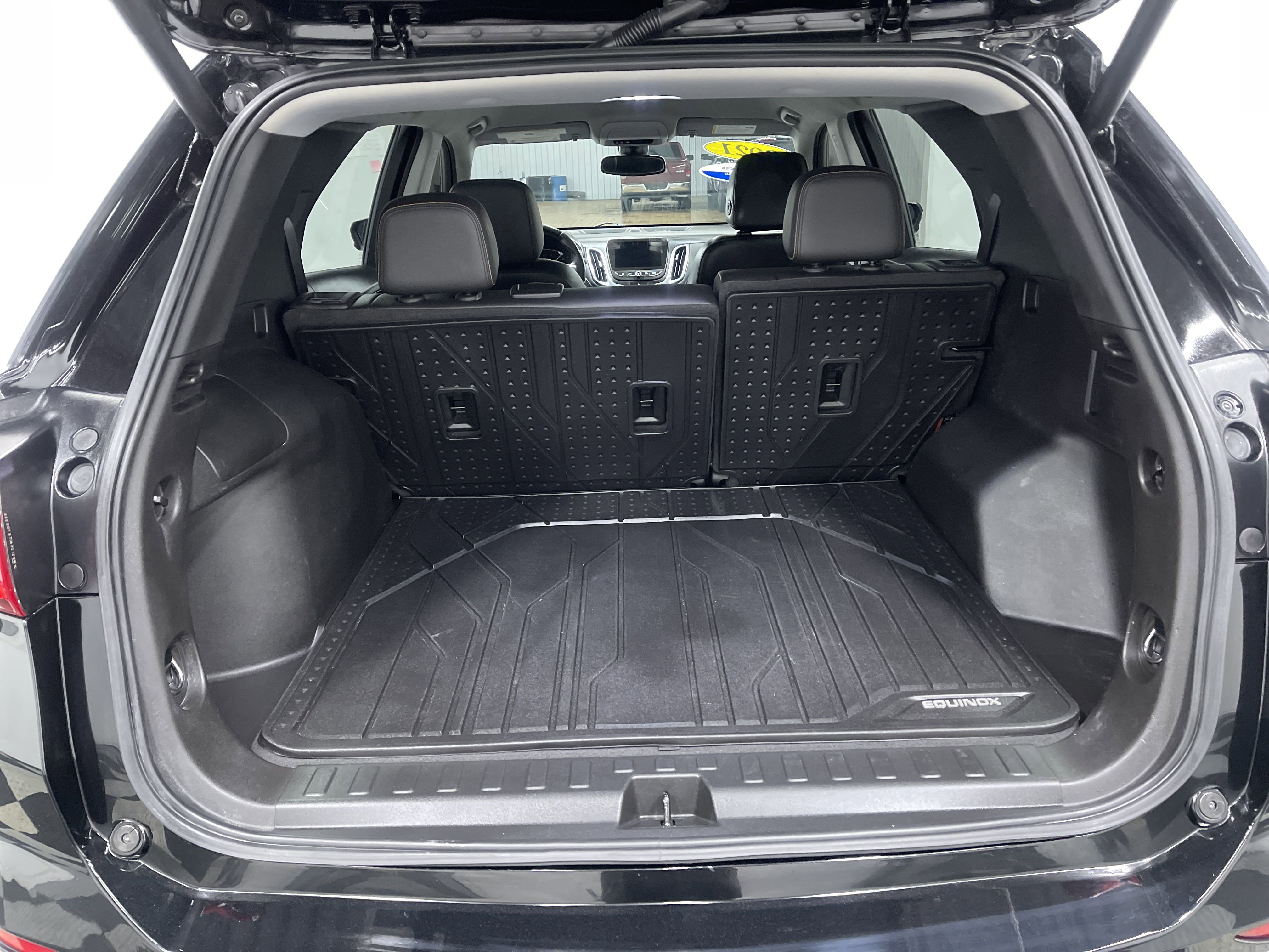 Used 2021 Chevrolet Equinox Premier w/ Redline Edition image 18