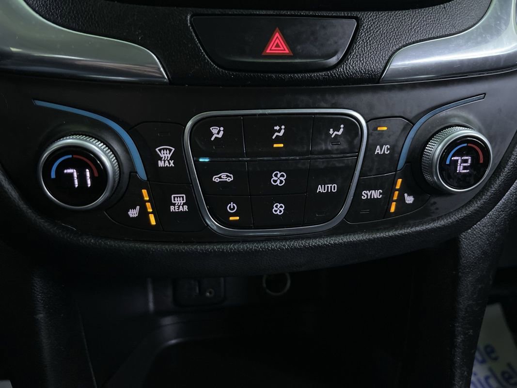 Used 2018 Chevrolet Equinox LT FWD image 22