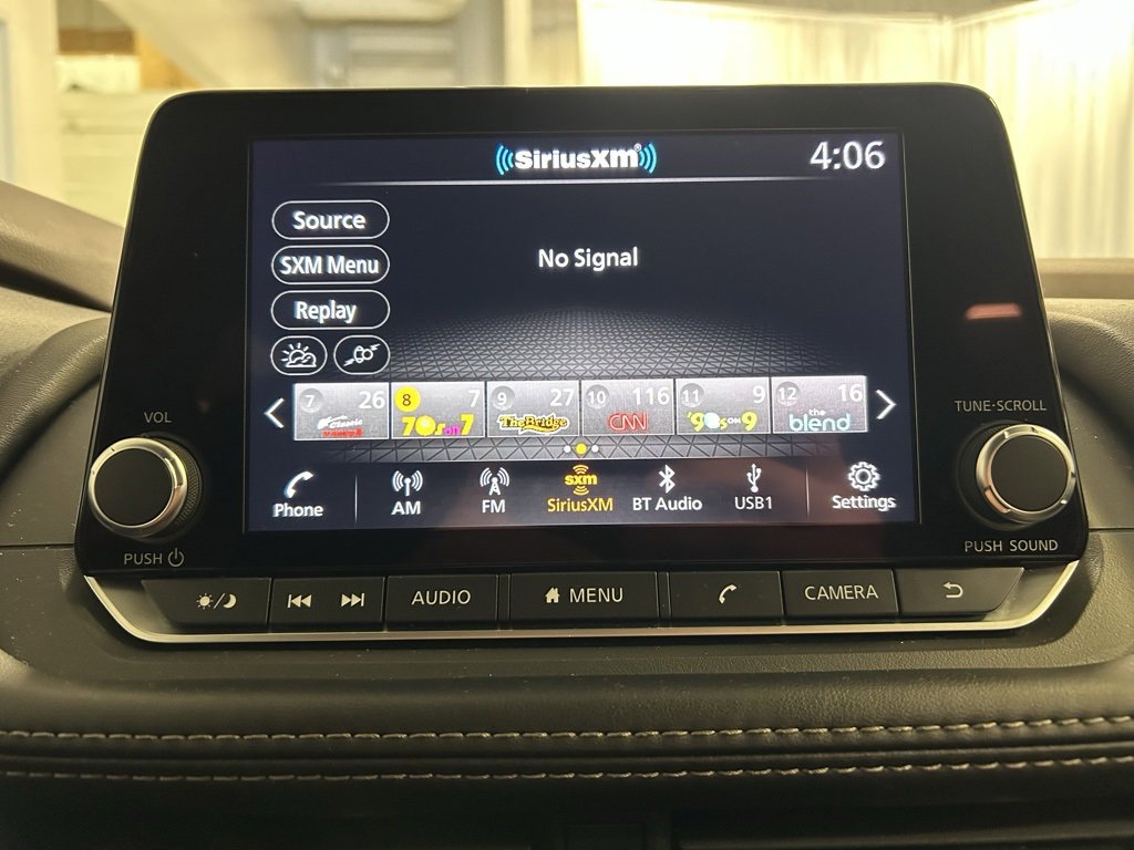 Used 2023 Nissan Rogue SV image 14