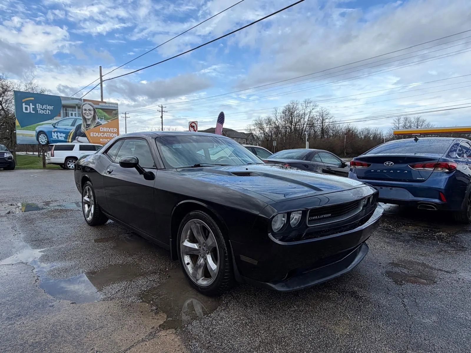 Used 2013 Dodge Challenger SXT w/ Super Sport Group image 8