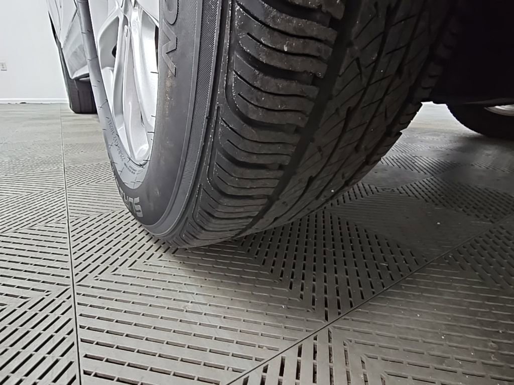 Used 2019 Chevrolet Equinox LS image 44