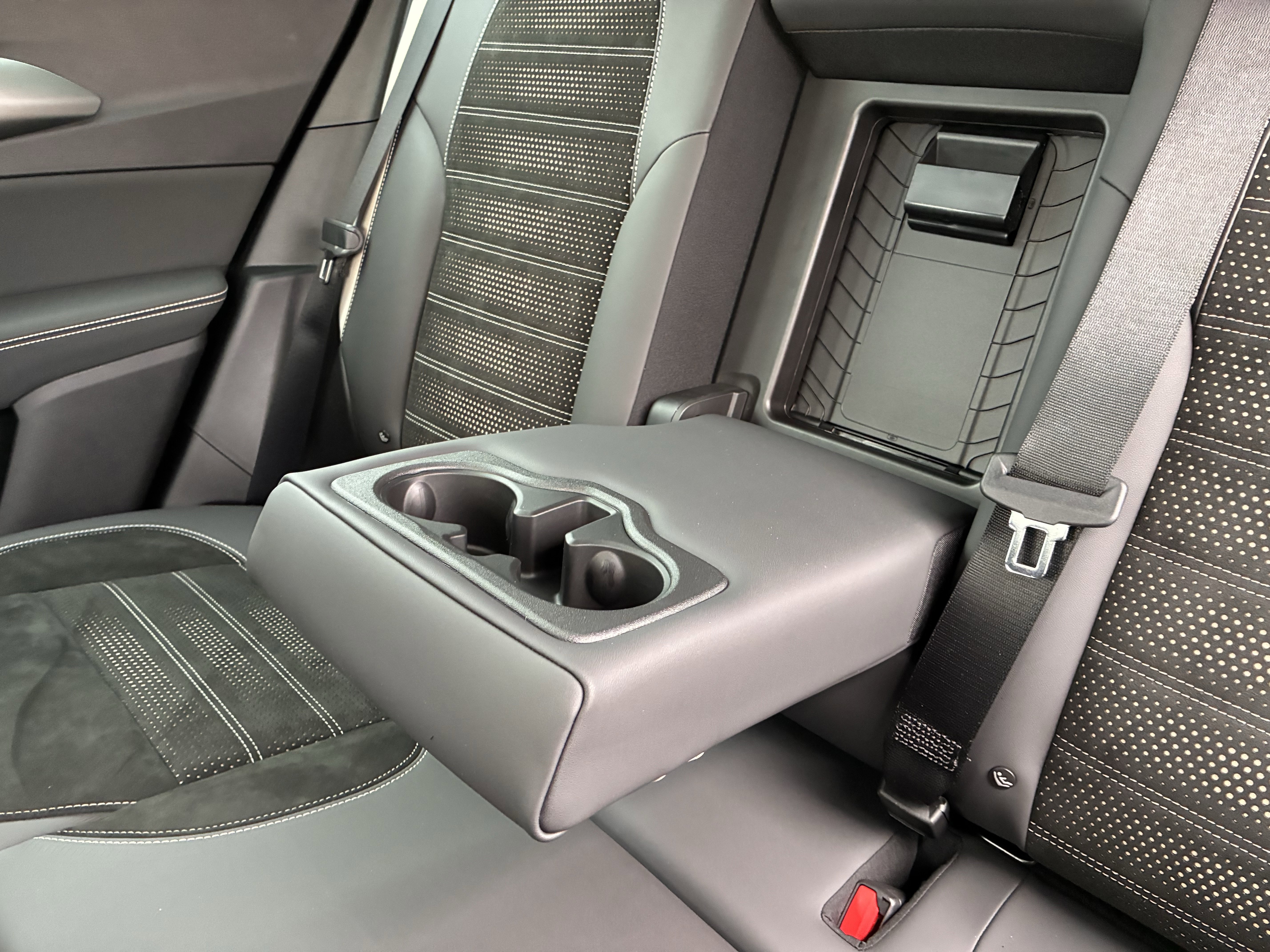 New 2026 Alfa Romeo Tonale AWD/4WD image 30