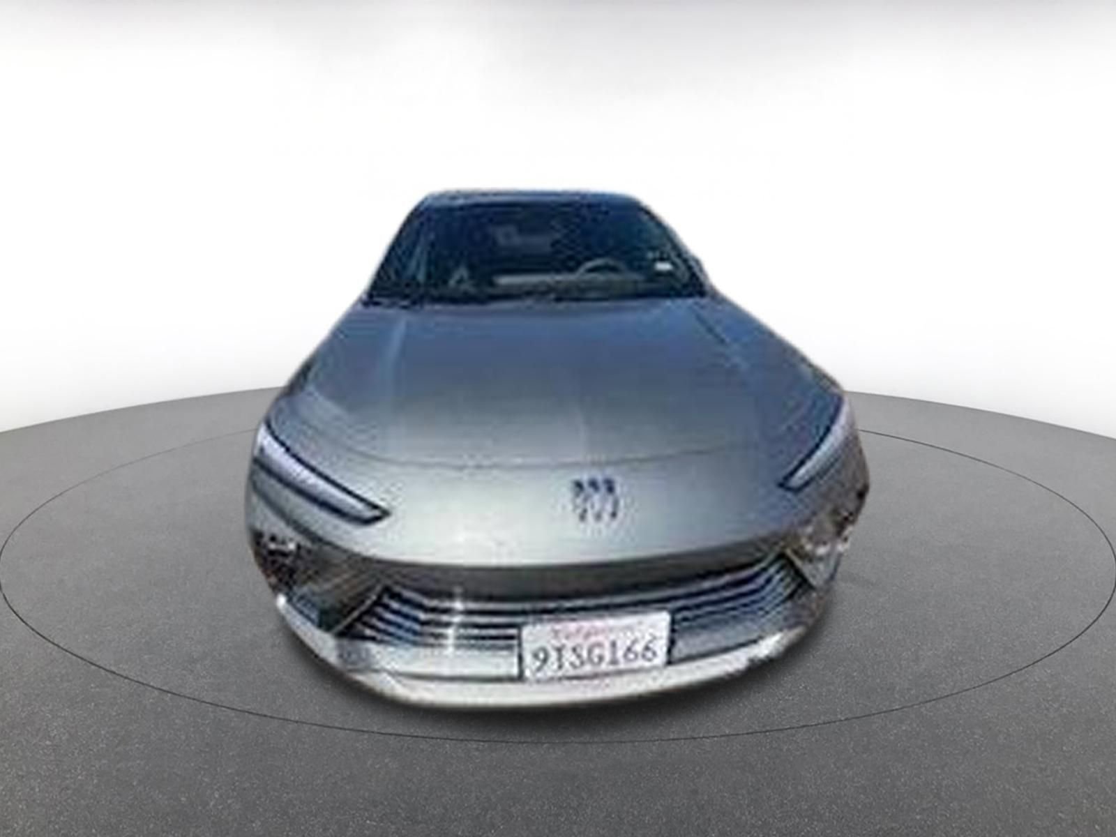 Used 2025 Buick Envista Preferred FWD image 2